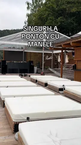 Mare distracție! #foryou #manele #ponton #singuri #distractie 