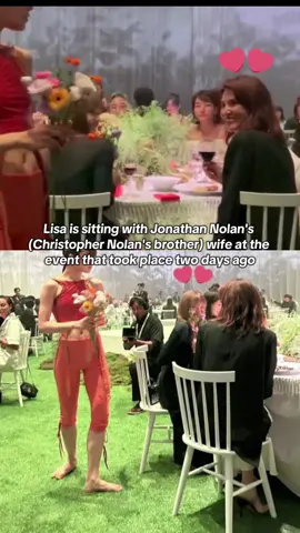 Lisa is sitting with Jonathan Nolan's (Christopher Nolan's brother) wife at the event that took place two days ago☺️ @LISA @LLOUD #lisa #lalisa #lloud #lilies #lalisamanobal #lalalalisa_m #lalisa_m #lisaglobalitgirl #fyp 