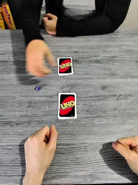 Quien baje todas sus cartas gana #juegodemesa #juego #fy #fu 
