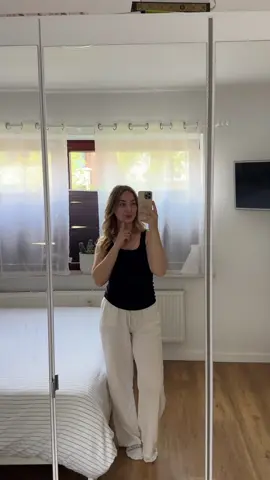 (Anzeige) Bald kommt meine kleine Schwester nach 1 Monat in Japan wieder nach Hause🥹🏡 Wollte sie überraschen & habe ihr Zimmer ready gemacht hihi ich denke sie wird richtig gut auf der neuen Matratze von @emmasleep_dach schlafen🤭 Guckt auch gerne mal bei Emma vorbei - mit dem Code „CHRISSIXXE“ könnt ihr nochmal 5% sparen✨ (gilt in Deutschland, Österreich & Schweiz) Link findet ihr in meiner Bio 