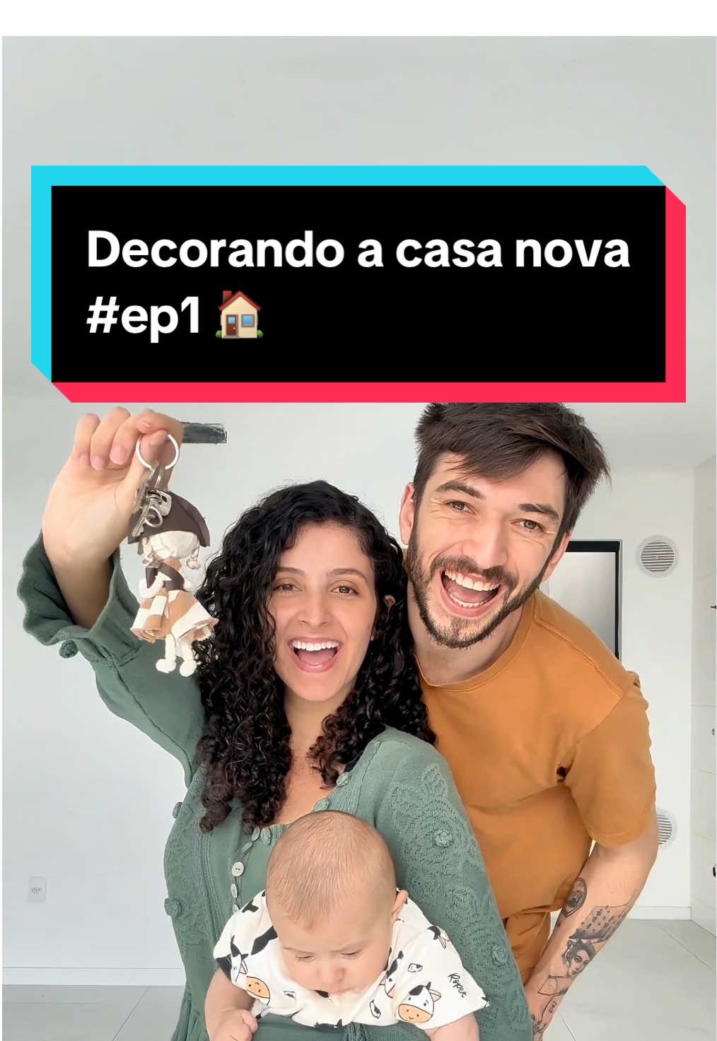 ✨Série: Decorando a casa nova! Episódio 1.🏠 Agora que nós já financiamos o nosso primeiro Ap, começou um capítulo NOVO nas nossas vidas e eu estou super animada pra dividir tudinho com vocês 😍😍 Nessa nova série eu vou mostrar TUDO sobre como estamos mobiliando e decorando o nosso lar❤️ E é tudo mesmo! Os erros, os acertos, o que eu faria diferente, e como está ficando cada detalhe. 💸 E principalmente, vamos mostrar quanto estamos GASTANDO e como estamos organizando nosso dinheiro para não quebrar enquanto decoramos a casa rsrsrs 🤑🤭 Então, já segue o @casalcash.oficial para acompanhar de pertinho essa série e não perder nenhum capítulo🫶🏻 Fica ligado porque o #ep2  vai sair daqui a poucos dias.👀 🚀Envia esse vídeo para um amigo que vai querer acompanhar essa série. #planejamentofinanceiro #casanova #decoração #chadecasanova