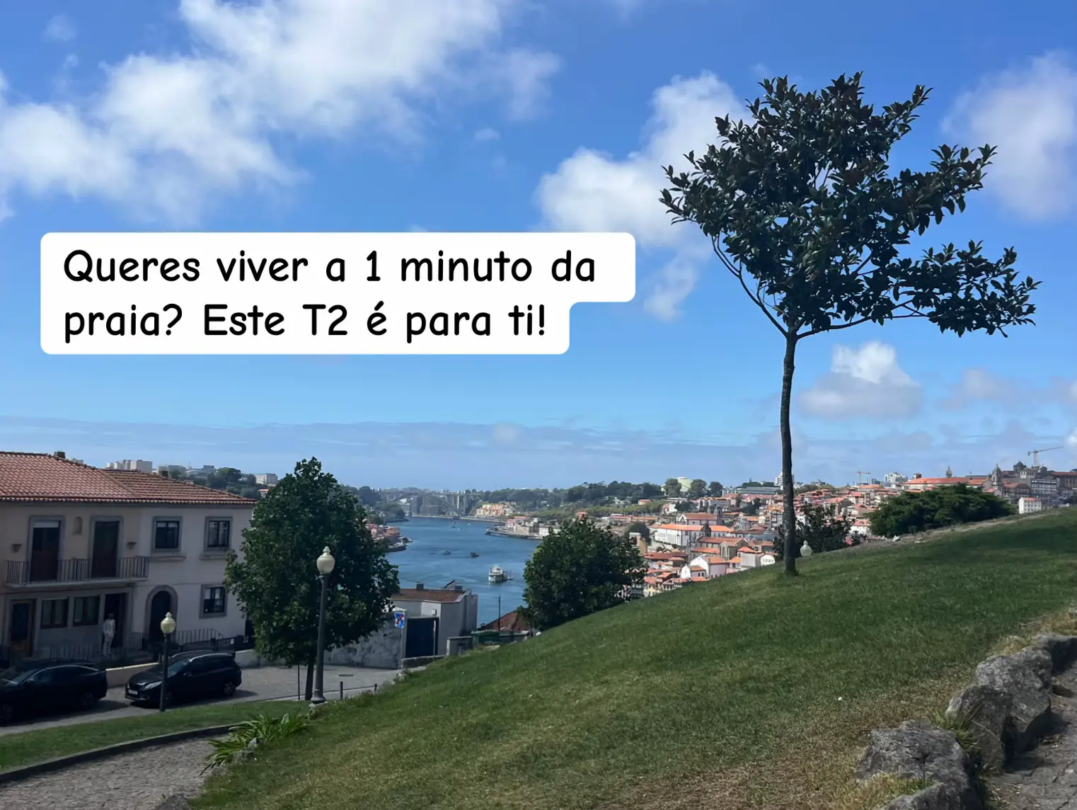 T2 na 1ª linha de mar em Miramar 🏖️ Fala comigo e agenda já a tua visita!! 😊 #casanapraia #viveremportugal #casanova #mar 