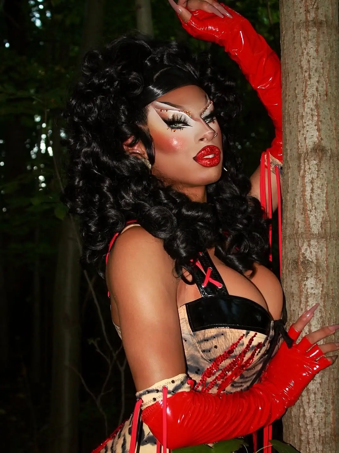 @thekanary ❤️‍🔥🐯🐅 #drag #dragqueen #dragpreformer #dragartist #showcasedrag 
