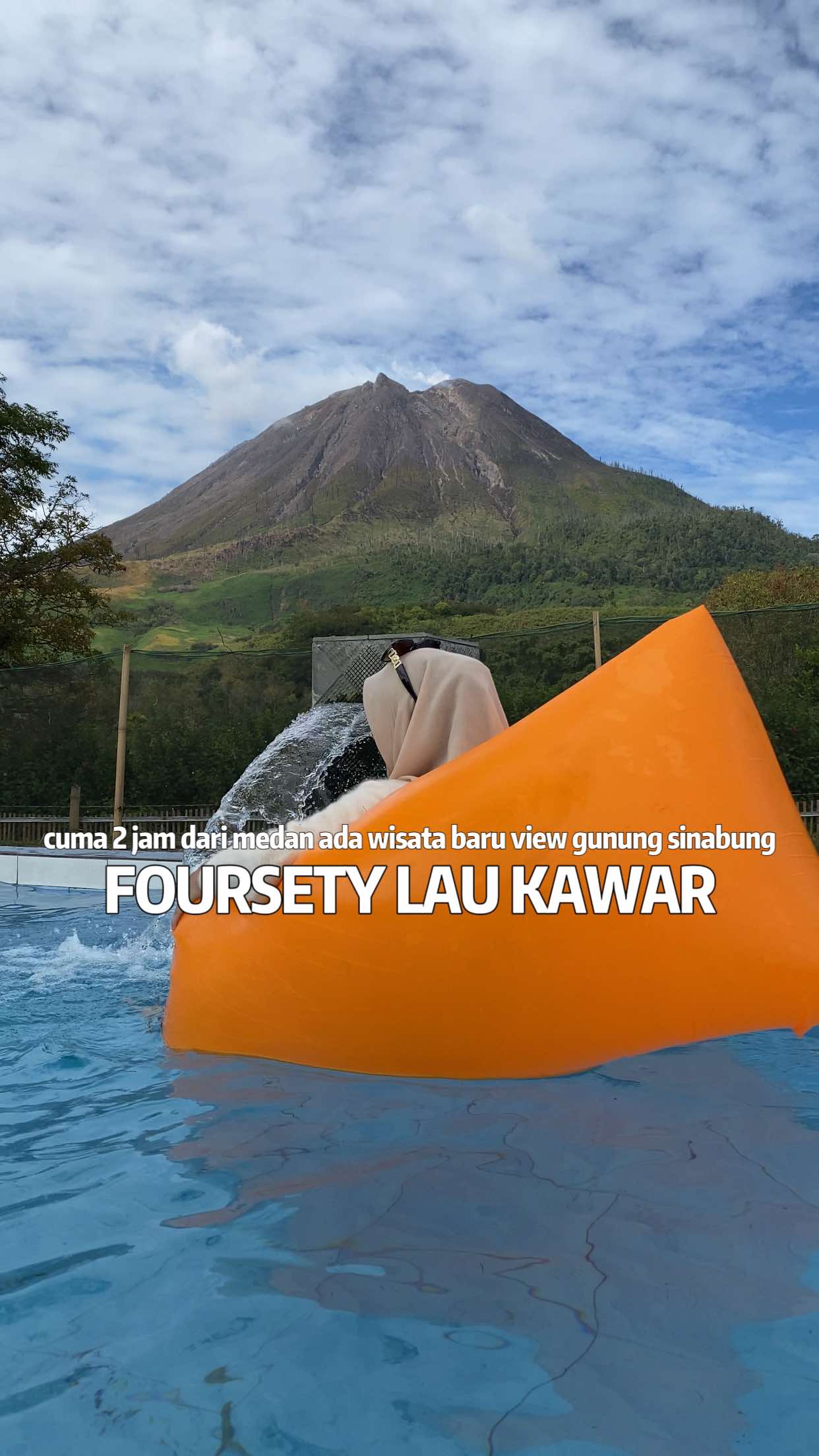 cuma 2 jam aja dari medan ada wisata baru di bawah kaki gunung sinabung namanya @foursetykawar ✨