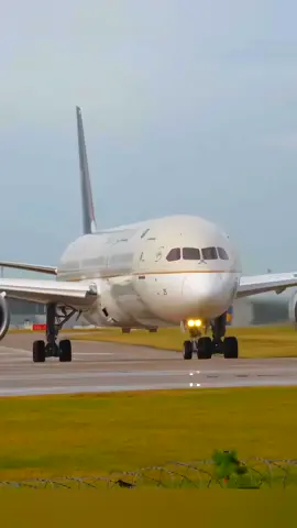 Saudi Arabian Airlines' Boeing 787-9 Dreamliner took off on a wet runway at Manchester Airport #SaudiAirlines #Dreamliner #Boeing787 #ManchesterAirport #AviationLovers #Travelgram #Airplane #AviationPhotography #FlightLife #AeroAventures #TravelNews #Runway #Takeoff #AirportDiaries #flyinghigh 