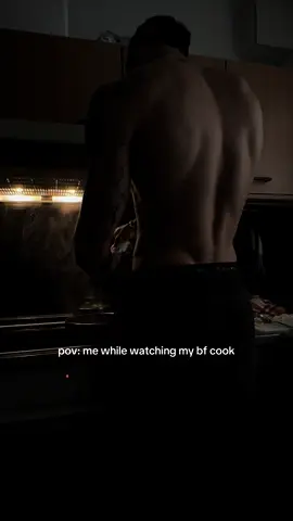 I can’t stop watching… 👀🫣 #couple #mytype #men #fy #viral 