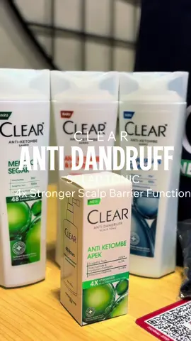 Cuma butuh 1 shampoo & 1 tonic buat glow up kepala sampai hati 🤭 Ketombe? Udah bukan urusan kita lagi! #clearscalptonic #clearbweauties @clearindonesia 