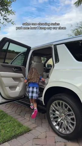 sahm ceo cleaning series ✨ part one: how I keep my car clean — disposable shoe covers 🙌 #sahmceo #sahmsoftiktok #pregnanttiktok #MomsofTikTok #cleaninghacks 
