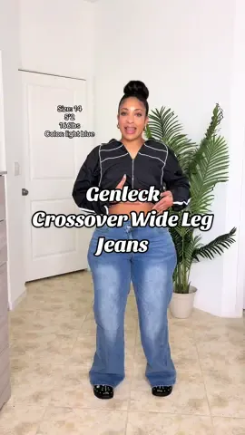 The most flattering crossover wide leg jeans for Fall 😍😍😍 #genleck #crossoverjeans #widelegjeans #momjeans #jeans 