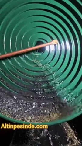 Working video of spiral concentrator panning placer gold # Gold panning equipment # Gold panning machine # Outdoor gold panning tools # Turbine gold panning machine # Turbine concentrator