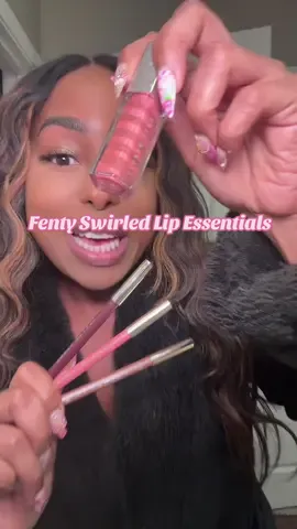 I'm obsessing over this NEW @Fenty Beauty Swirled Lip Essentials set!!!Wow it's so gorgeous 🔥 Fu$$y + Hot Chocolit= STUNNING 💗🤎 #fentynewarrivals #fentybeauty #lipcombo #fentysuperbrandday #lipgloss 