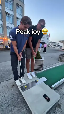 Wait for the ending 😂 (via Erling.s/IG) #espnsocial #golf #friends #golftiktok 