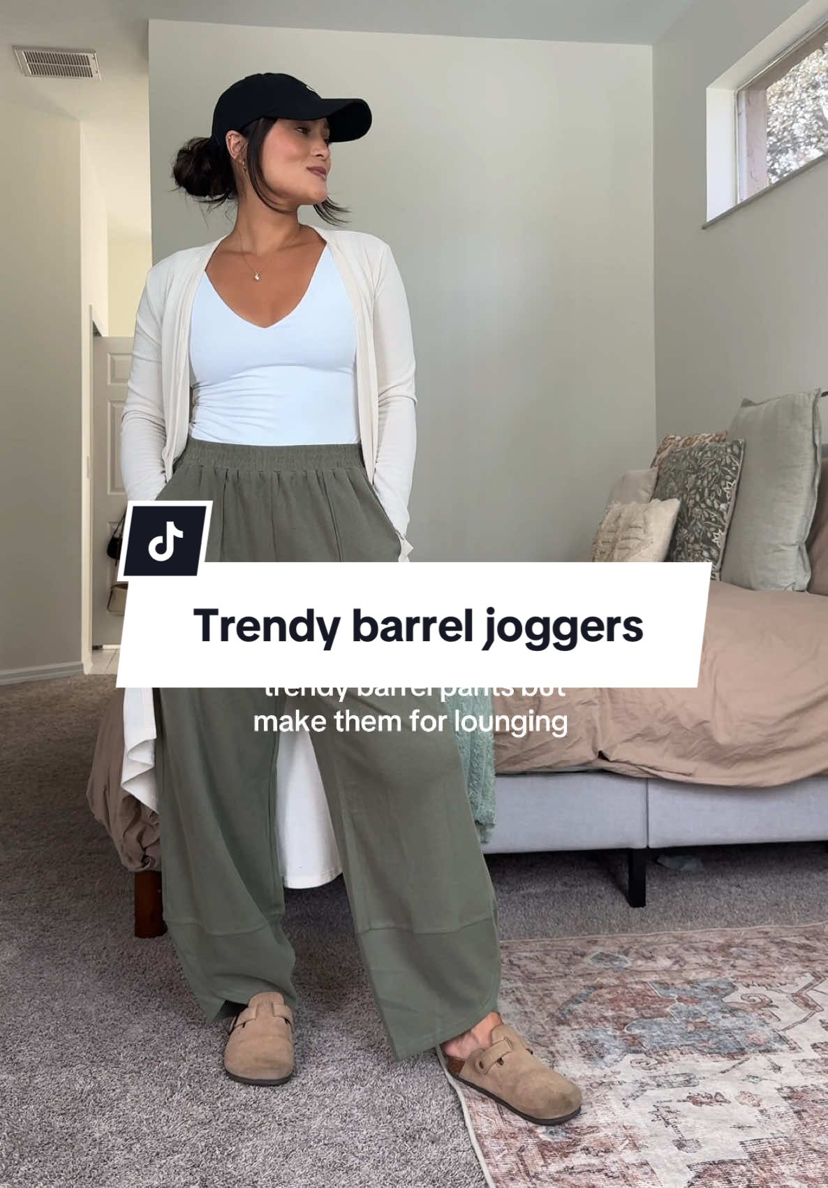 These barrel loungers on repeat this fall season. Comfy enough for school drop-off, cute enough for coffee runs. Wearing a small (5’2) and YES they have pockets 🙌 #FallOOTD #TikTokShop #MomStyle