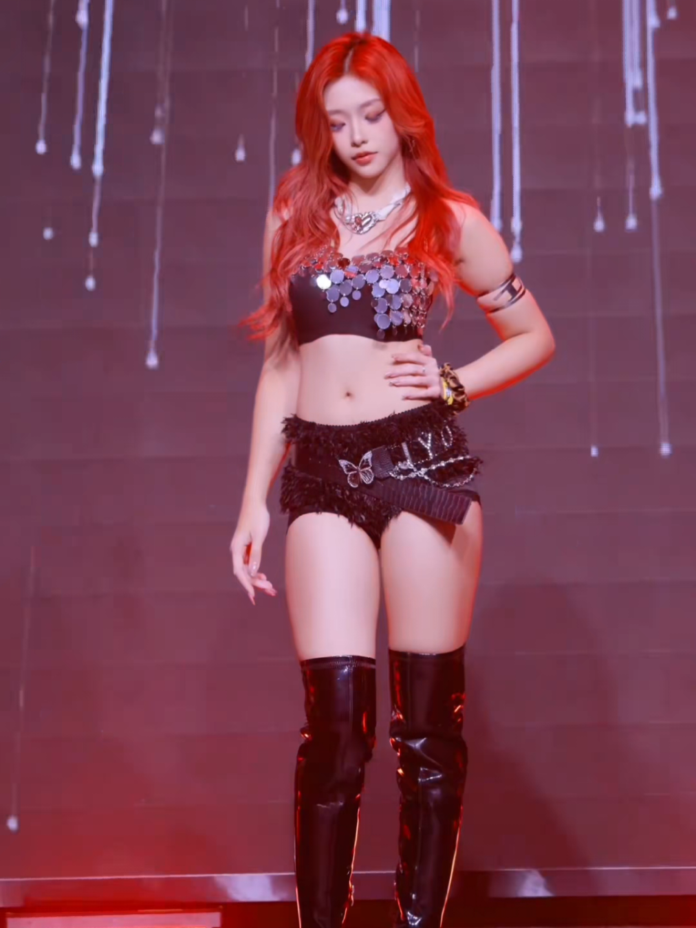 @GGLanesra Here with the full version dance #kpop #abracadabra #liveperformance #辣妹 #完美身材 