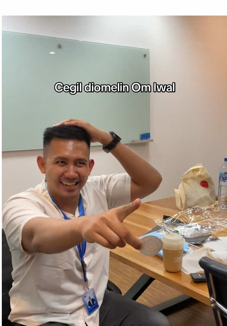Duo bandit kalo bersatu, gendang telinga bisa pecah @diszii #office #officelife #budakkorporat #corporatelife #jaksel 