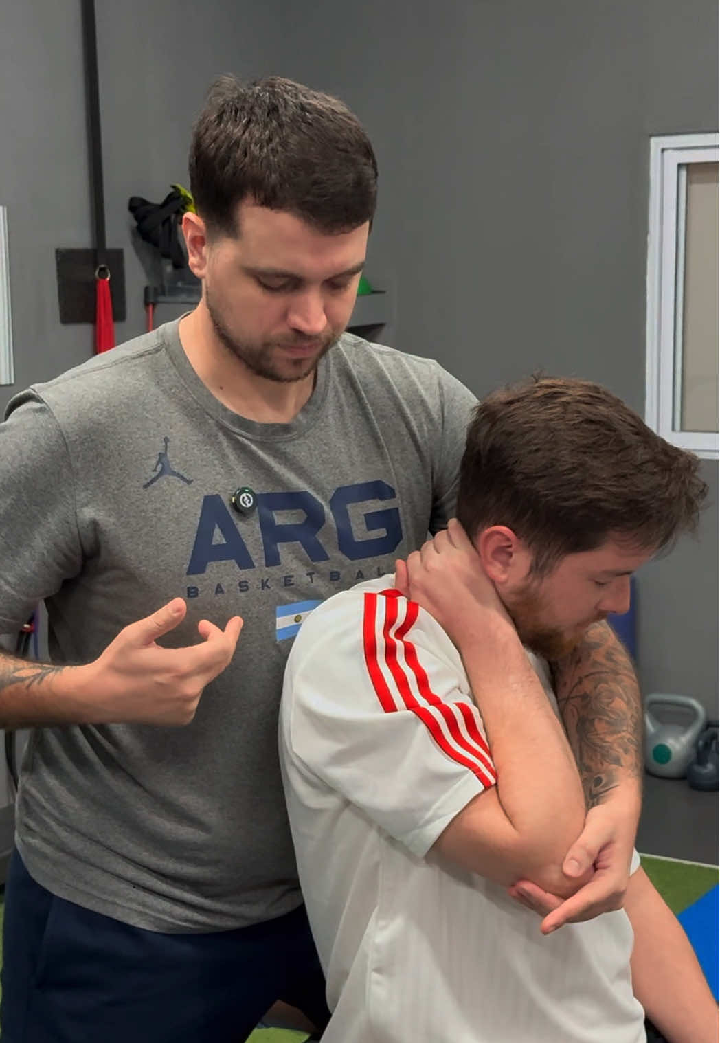 Así podes manipular un hombro!  . #quiropraxia #osteopatia #fisioterapia #fyq #asmr 