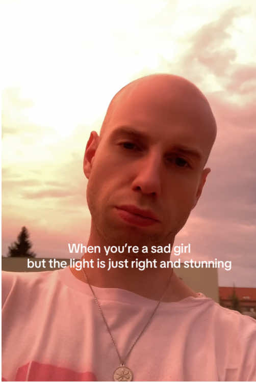 Sad girl in a great light #fyp #viral #meme #sademotions #lol 