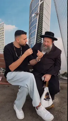 משדר מיוחד ראיון מיוחד יונית ואילנה בירושלים  @بقلاوة القاسم #ליאתברקוביץקרביץעלשםיקירברזוהרסביומורי #יקירברזוהרחיבעולםמשלו #ליאתברקוביץקרביץ #יקירברזוהר #yakirbarzohar 