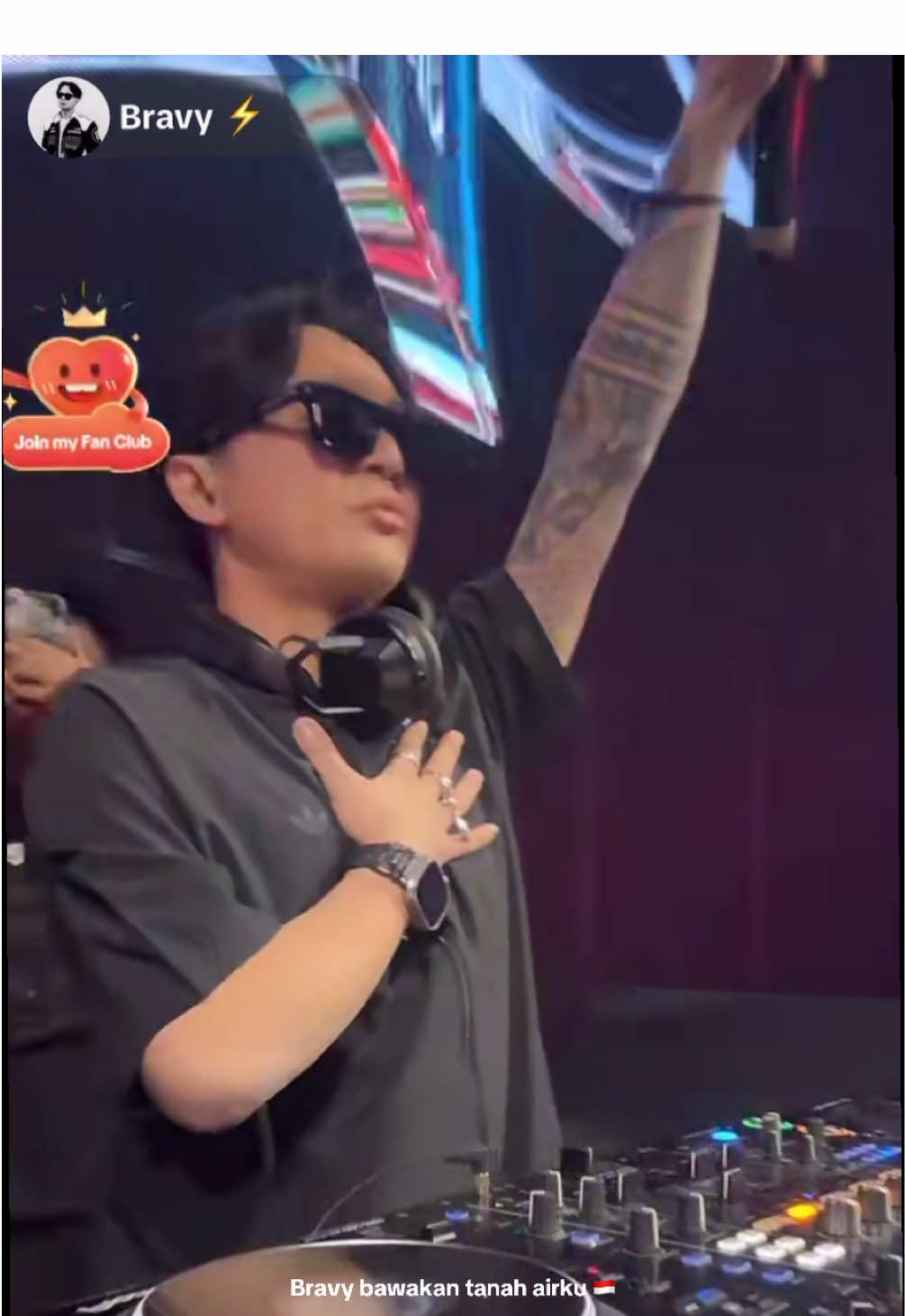 Respect ko Bravy bawakan lagu tanah airku @Bravy ⚡️ @Erika Carlina #fyp #trending #braver #erikacarlina #bravy 