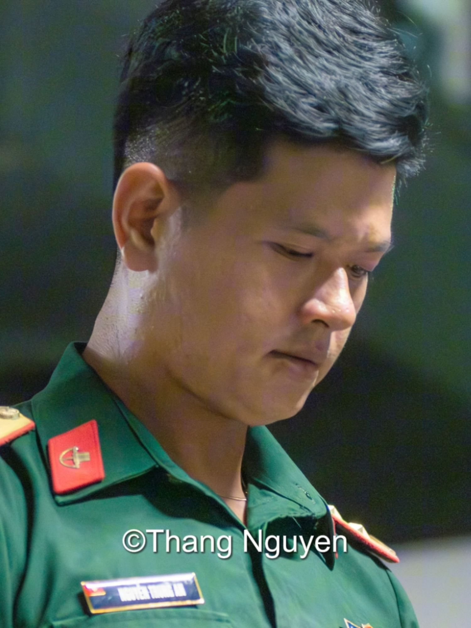 Đồng chí Nguyễn Trung An trong vòng vây của người hâm mộ tại ga Hà Nội tối ngày 03/09/2025 #a80 #nguyentrungan #dieubinh #quockhanh #duyetbinh #tacchiendientu