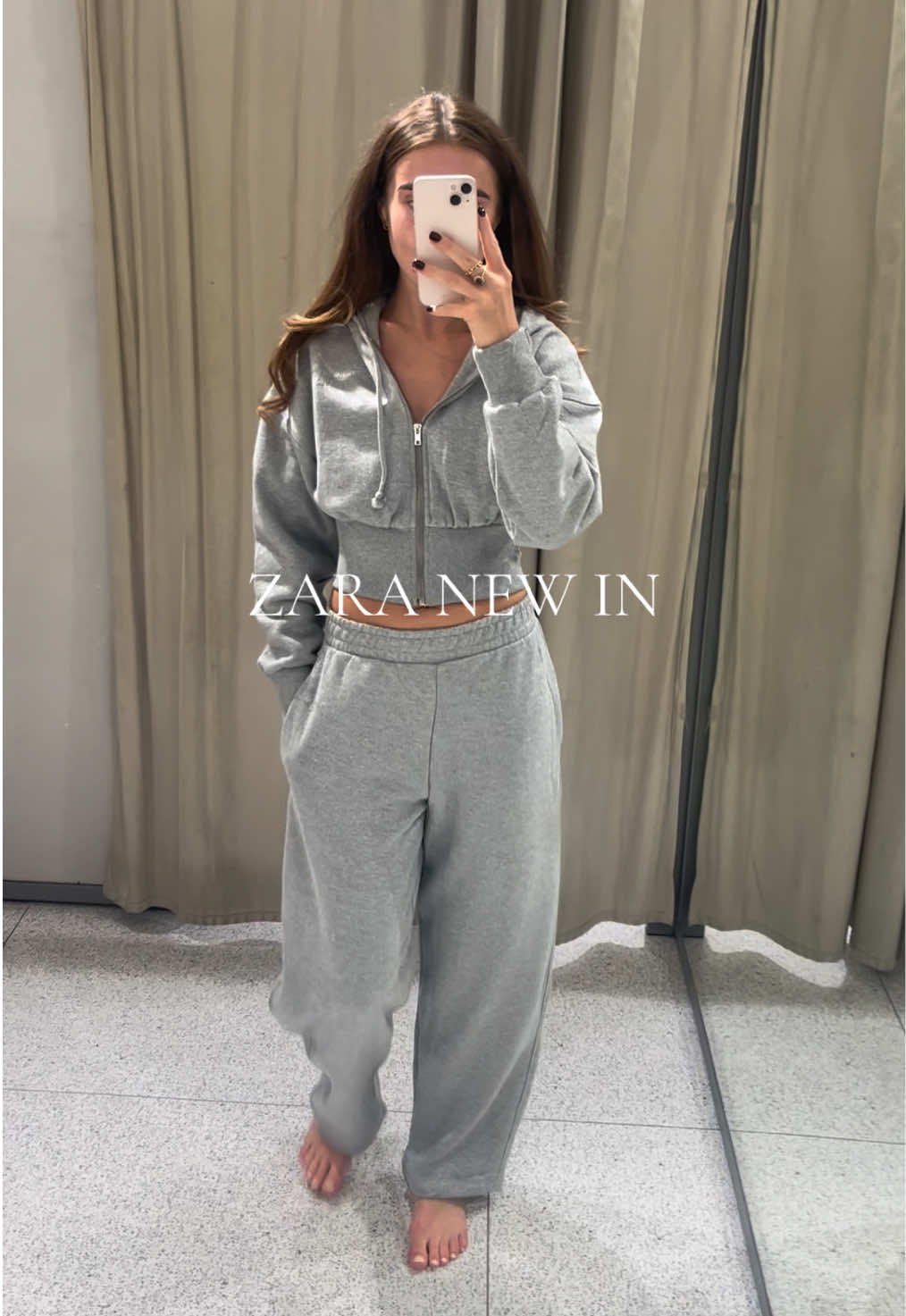 Zara new in. When i tell you i am OBSESSED with how this tracksuit sparkles ✨✨✨✨✨🪩🪩🪩🪩🪩🪩✨✨✨✨💖💖💖💖 #zaranewcollection #zaranewin #zarahaul #fashiontiktok #fyp 