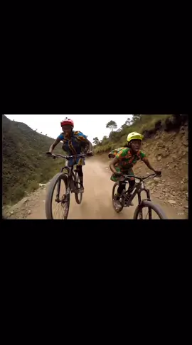 «On vas mourrir avec le plaisir »😂#mamanayo#mtb#ref
