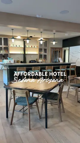 Affordable brand new hotel in Sedona @mountainmodernsedona  Rooms start at $150 here right now! They have live music at night, pool, Jacuzzi.  A full bar and restaurant . You get complementary breakfast each morning that includes fruit, a pastry, and coffee or juice. Make sure to do a jeep tour I used @sedonajeeptours they are my favorite company in town.  #sedonaaz #eatdrinkaz #arizona 