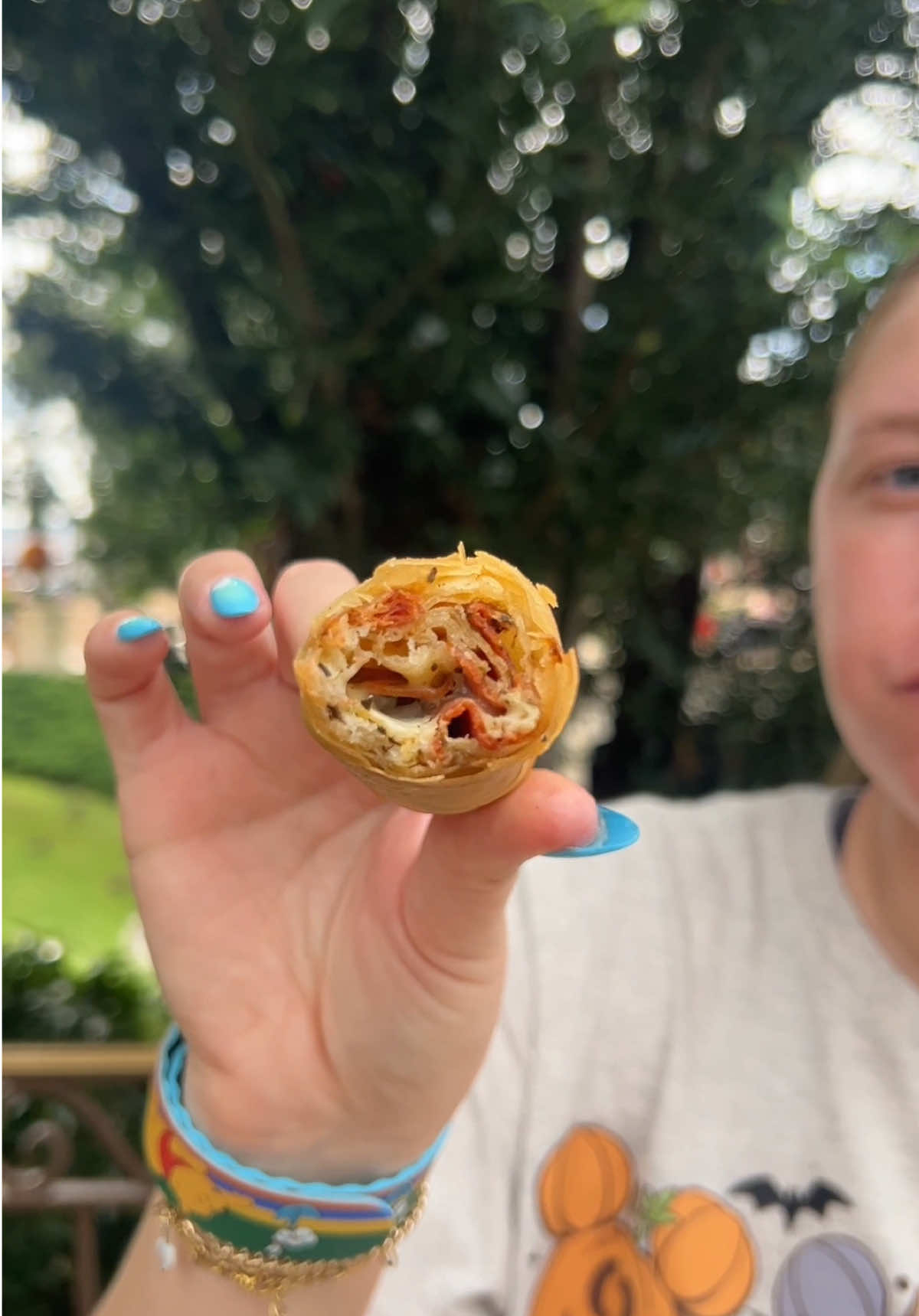 Trying the viral spring roll cart in Magic Kingdom 🤩🤤 #disneyworld #viralfoods #springrollcart #Foodie #disneyfood 