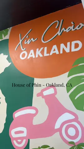 Tried House of Phin today! Literally smells like heaven when you walk in and everyone who works there are super nice 😭💚 #coffeeshop #bananamatcha #houseofphin #oakland 