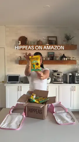 #hippeaspartner From swim lessons to errands, I need snacks that can keep up with our busy days. @HIPPEAS Snacks deliver.🌟 Crunchy, better-for-you, and kid-approved, the Groovy White Cheddar puffs are our go-to. I love that I can stock up with the 18-count box right on Amazon-it’s quick, easy, and convenient. Click the link in my bio to grab your box from Amazon today!