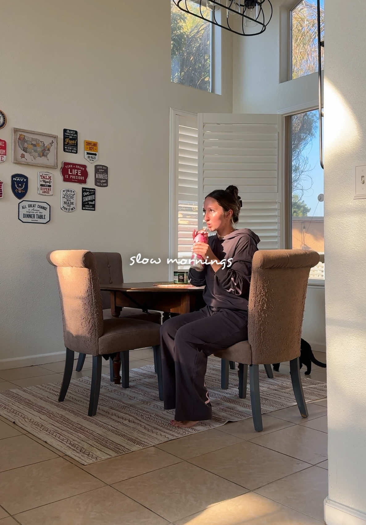 Slow mornings before work or class are top tier ✨🤝 - #cozyathome #cozyvibes #morningroutine #slowmornings #fy 
