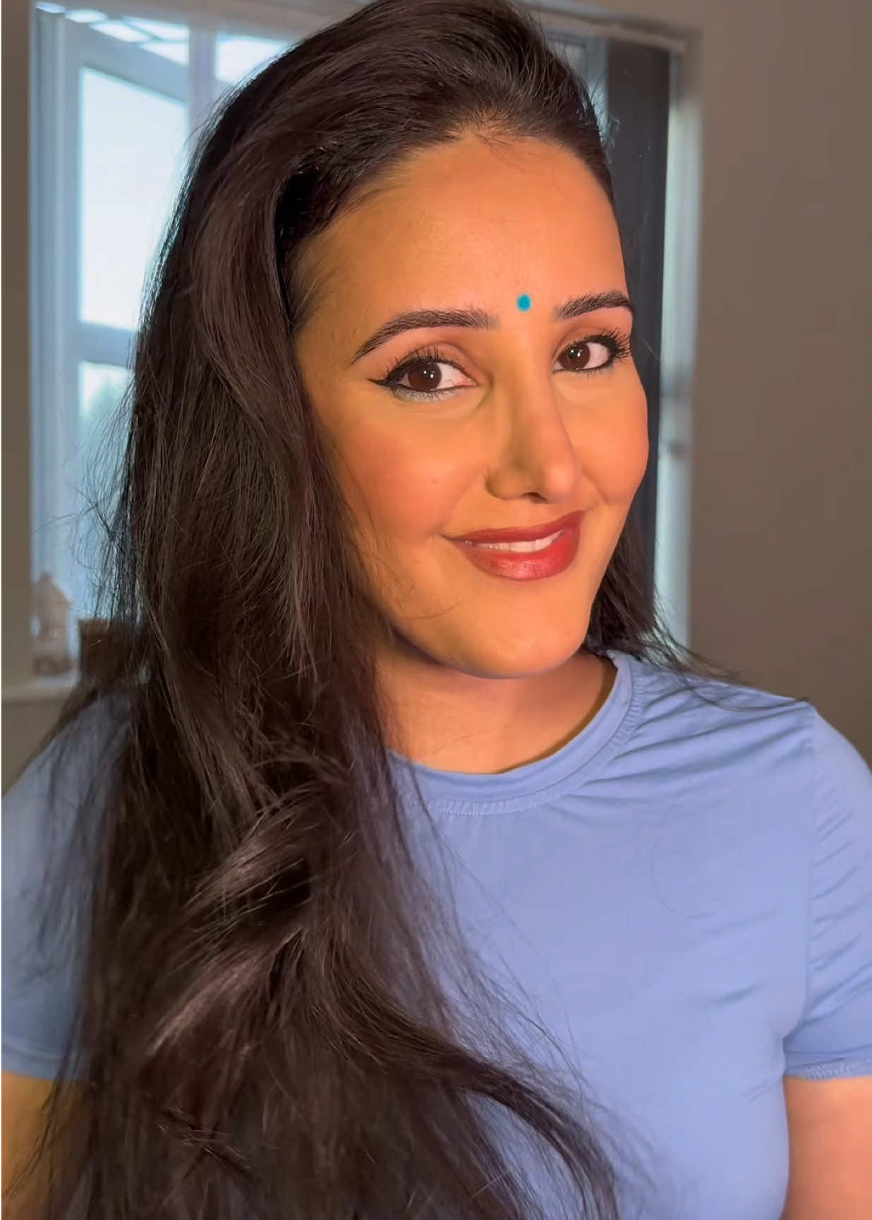 Favourite foundation brush. Spatula brush. Such easy and smooth application #makeupbrush #makeup #makeuptutorials #easymakeup #browngirlmakeup 