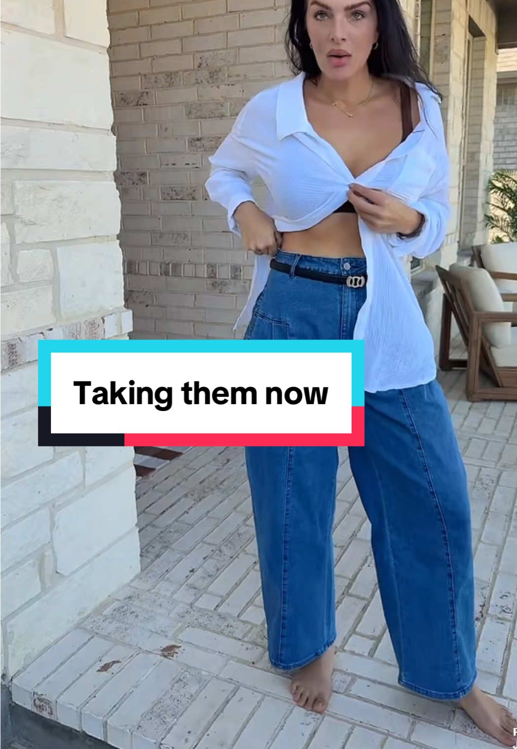 I need more shades of these jeans #boyfriendjeans #widelegjeans #pants #jeans #casualoutfits 