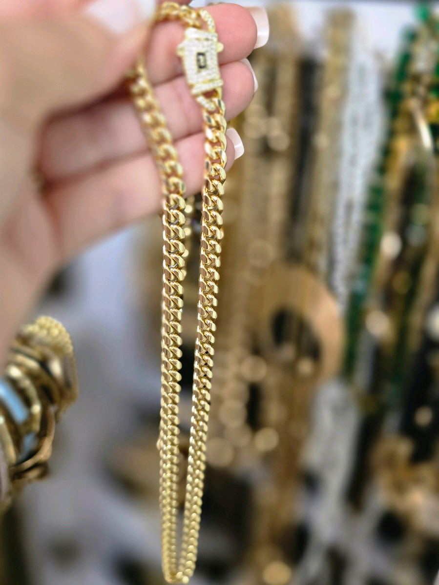Respuesta a @yulyv0000  una CADENA que recomiendo al 100% 🤗🫶👌 #rodriguexyudyta  #cadena  #jewelry  #cadenas  #cubanlinkchain 