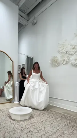 Not my dress but I liked it! #weddingdress #bride #weddingday #bridal 