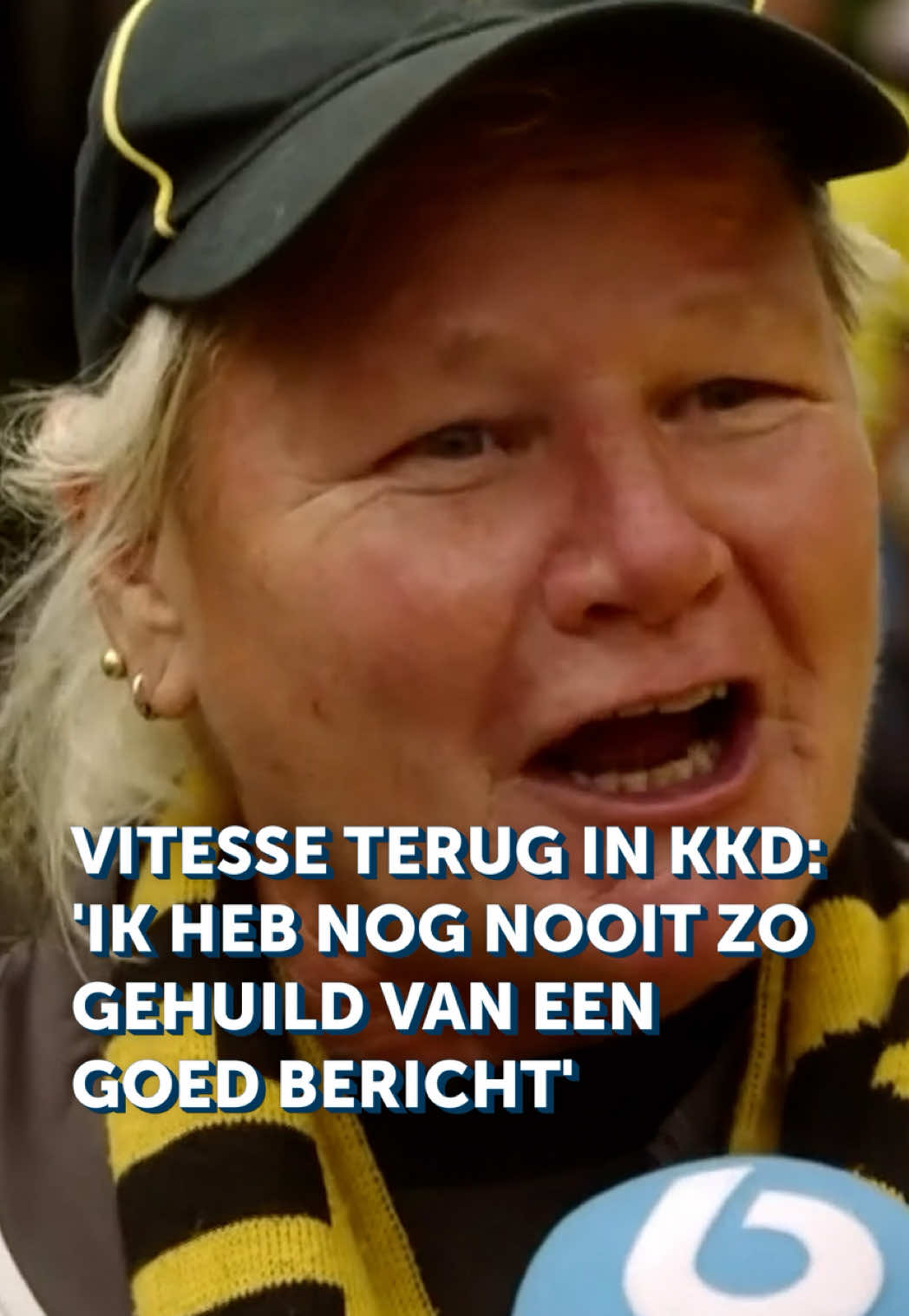 Wat een dag voor de #Vitesse-fans in #Arnhem. Verslaggever @SuzetteNesselaar vierde het feest met hen mee op de #Korenmarkt. 
