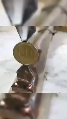 Koin Bisa Nyalain Api? Ini Penjelasan Ilmiah yang Bikin Melongo #EfekJoule #SpotWelding #Fisika #Listrik #Edukasi #Teknologi #Konduktor #IlmuPengetahuan #ScienceExperiment
