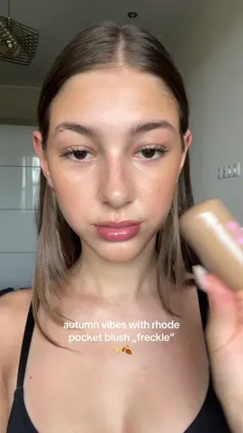 the perfect pocket blush flush for autumn season🍂 @rhode skin @Hailey Bieber  #rhodeskin #rhode #rhodeblush #blush #freckle #makeup #makeuplook #makeuptrends #glowyskin #makeuphacks #autumnmakeup #fallmakeuplook  #fallbeauty #girly #girlythings #trend #fy #fyp #xyzabc #viral 
