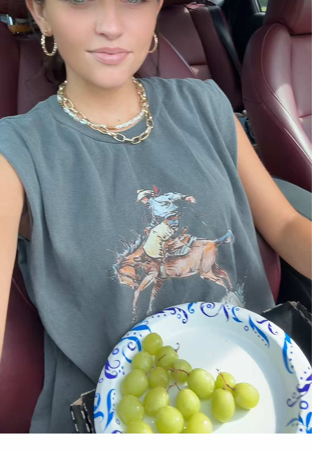 I never leave empty handed 🍇🔫🧦  #grandparentshouse #grandma 