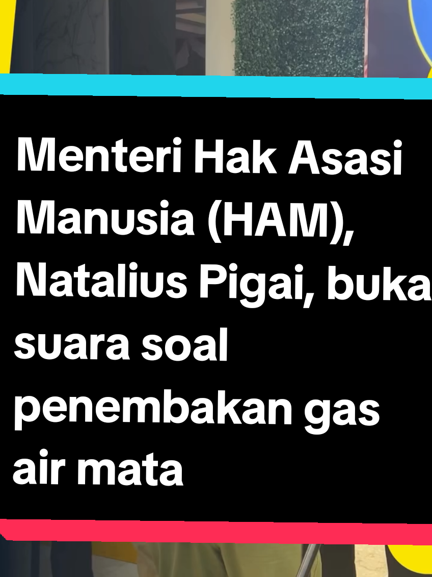 Menteri Hak Asasi Manusia (HAM), Natalius Pigai, buka suara soal penembakan gas air mata ke area Universitas Islam Bandung (Unisba), Jawa Barat, pada Senin (1\/9) malam.\n\nPigai bilang, pihaknya telah menerima beberapa versi informasi terkait kejadian tersebut, dan akan mengecek langsung ke lapangan. Ia meminta agar institusi penegak hukum memproses aparat yang melanggar jika terbukti masuk ke wilayah kampus.\n\nMassa aksi yang berunjukrasa di sekitar Gedung Sate pada Senin (1\/9) telah membubarkan diri sekitar pukul 20.00 WIB. Beberapa yang terluka dievakuasi ke Unisba.\n\nNamun, aparat keamanan yang terdiri dari TNI dan Polri melakukan penyisiran hingga ke sekitar kampus. Dari video yang beredar, aparat keamanan menembakkan puluhan gas air mata ke arah kampus.\n\nKabid Humas Polda Jabar, Kombes Pol Hendra Rochmawan menyebut pihaknya diadang orang yang diduga masuk dalam kelompok anarko saat tengah berpatroli. Sementara itu, Rektor Unisba, Harits Nu’man, menyampaikan bahwa narasi yang beredar di media sosial bahwa aparat kepolisian masuk ke area kampus, sebagai informasi yang tidak benar.\n\n| Narasi Daily\n\n#MenteriHAMSoalGasAirMataUnisba #NarasiDaily #NarasiNewsroom #jadipaham 