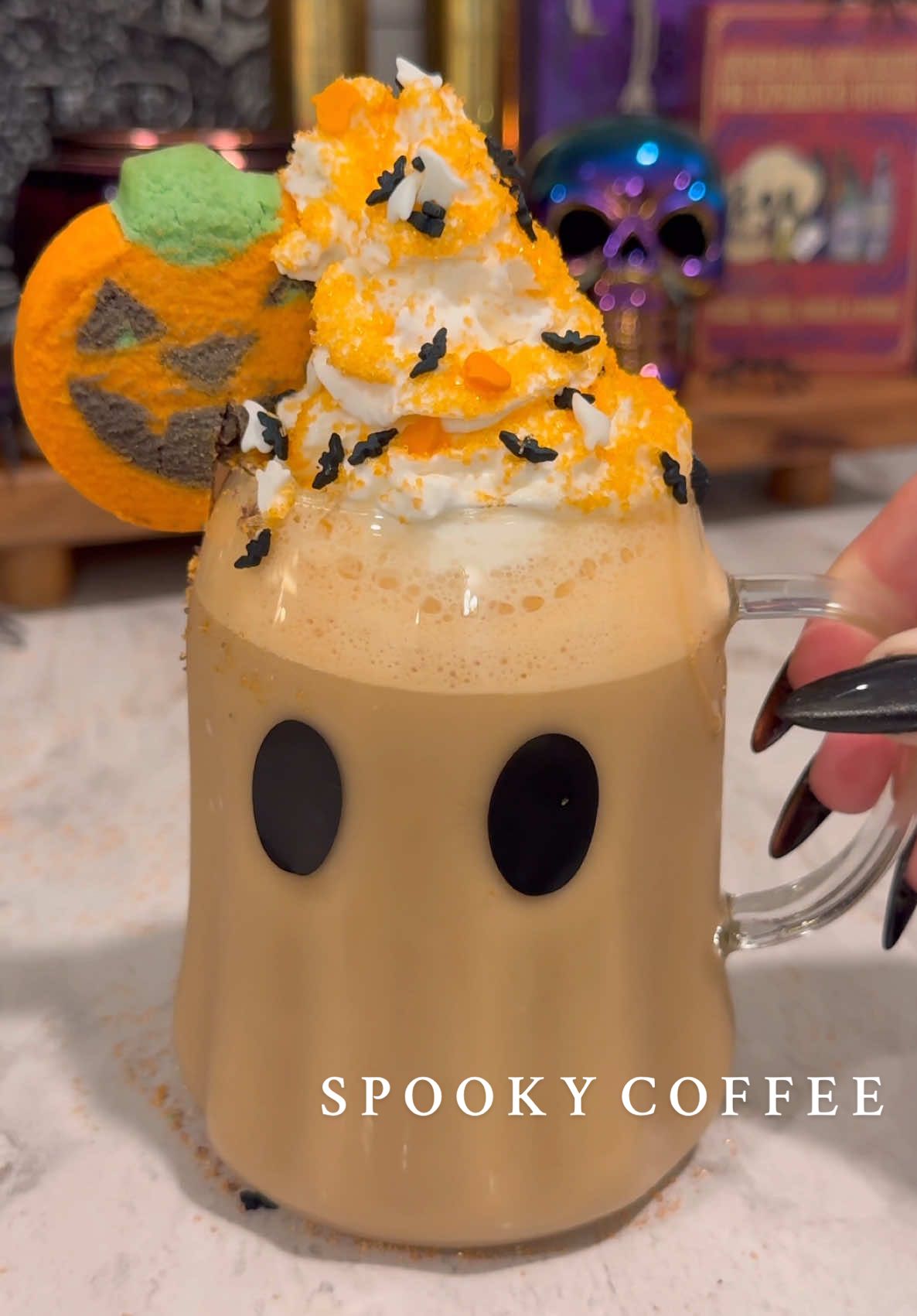 this pumpkin cold foam is sooo freaking good 🤤😍 #pumpkinspicelatte #pumpkinseason #fall #coffee #coffeerecipe 