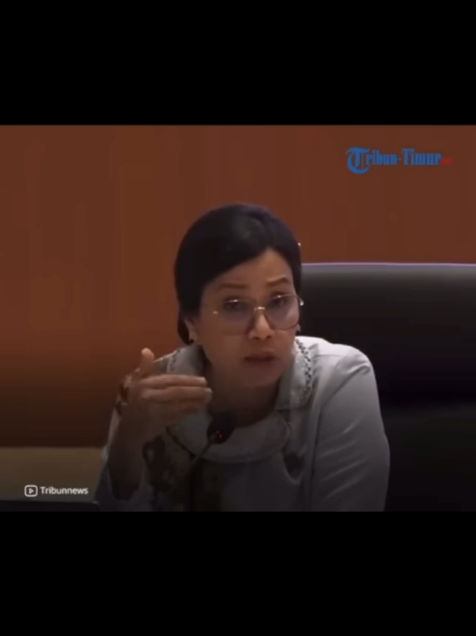 Menteri Keuangan Sri Mulyani Kembali Mengungkap Rasa Penyesalannya Atas Penjarahan Di Rumah Pribadinya. Lukisan 17 Tahun Hilang Dijarah, Sri Mulyani Merasa Tak Aman di Negara Sendiri