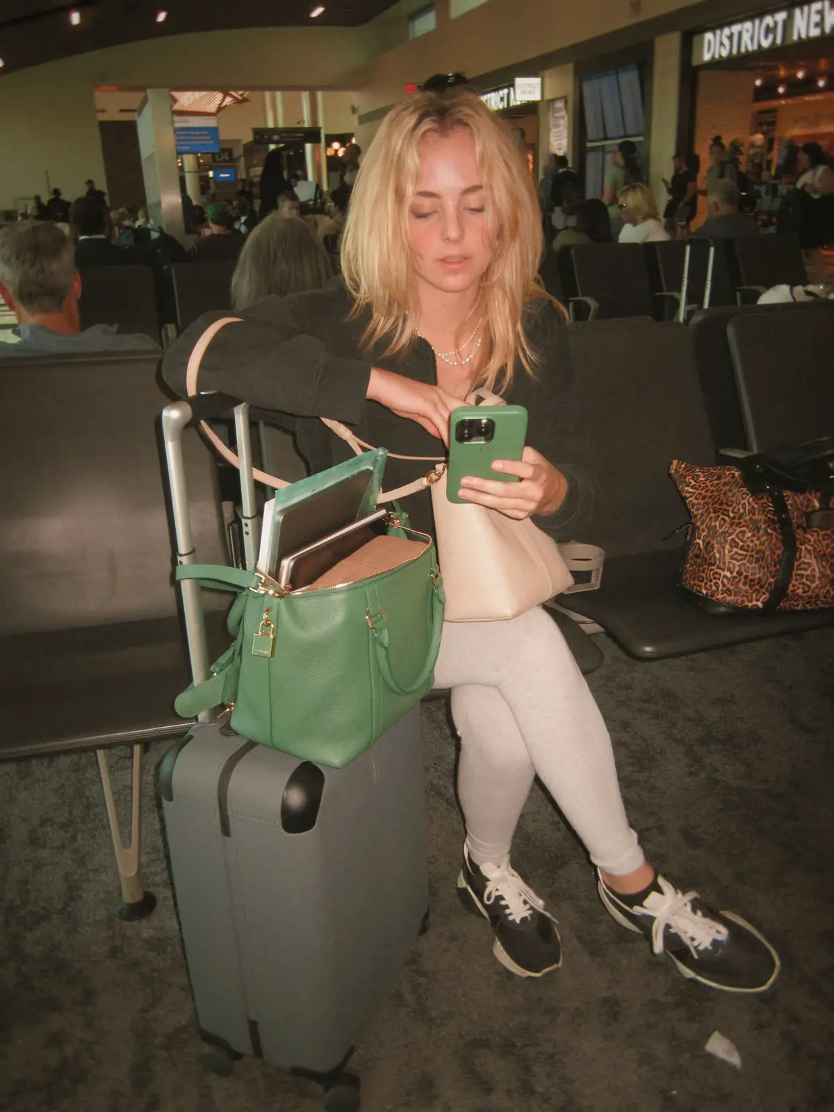 Airport fits w @MAISON de SABRÉ Can’t wait to play for you this week Cali!! 💚💚 #paidparnership