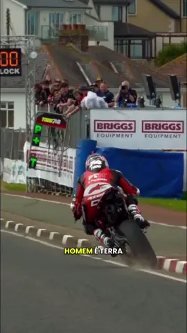 “Nunca queira ver o lado ruim de um cara bom.” #homem #carabom #coração #moto #explorar 