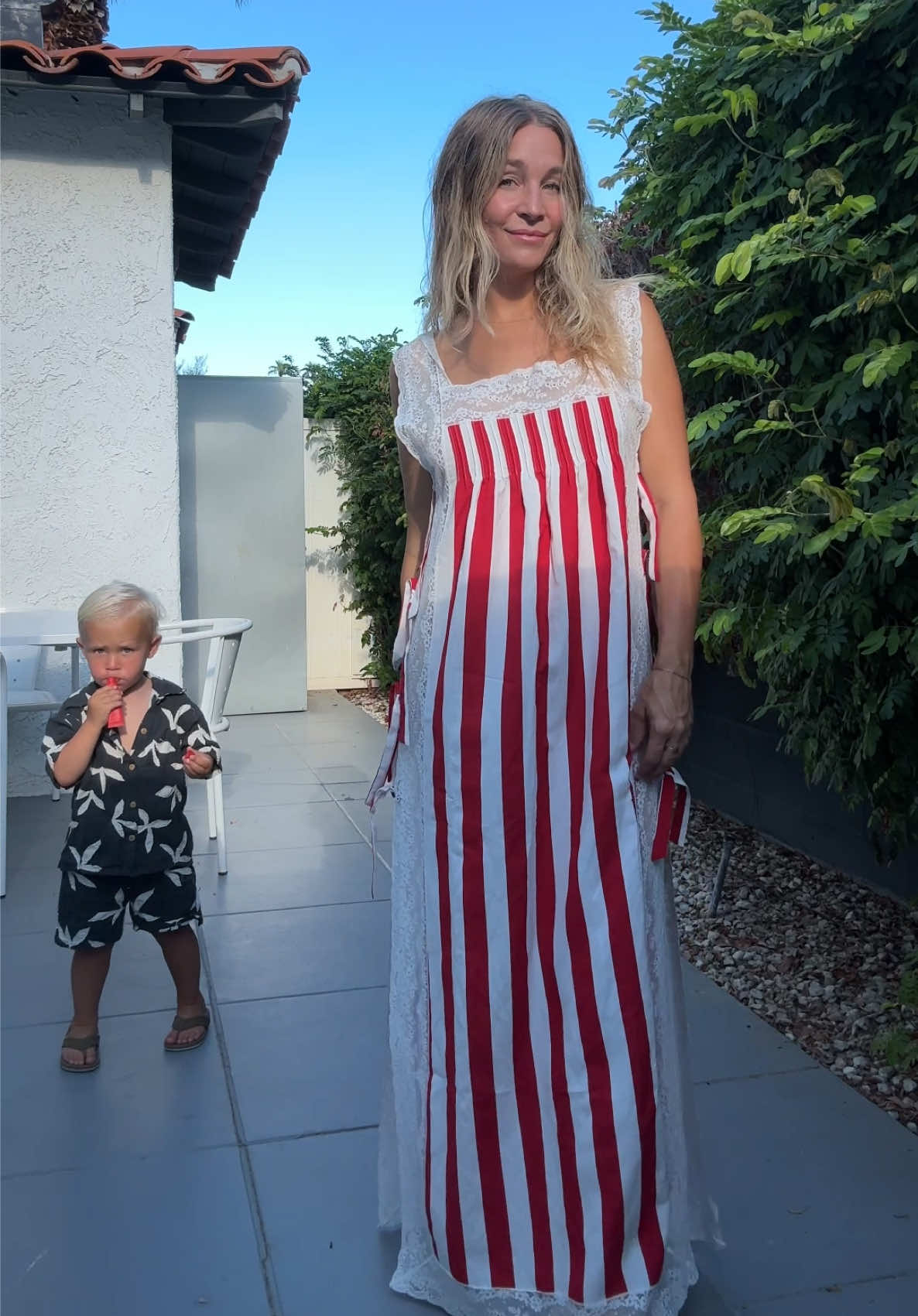 Replying to @Rachel secure threads or not, we’re hitting the town in the new dress ✌🏼