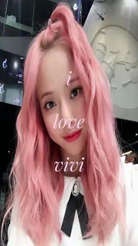 omg this five hashtag rule. #vivi #loona #loossemble #loona1_3 #kpop loonatheworld orbit wong kaihei 