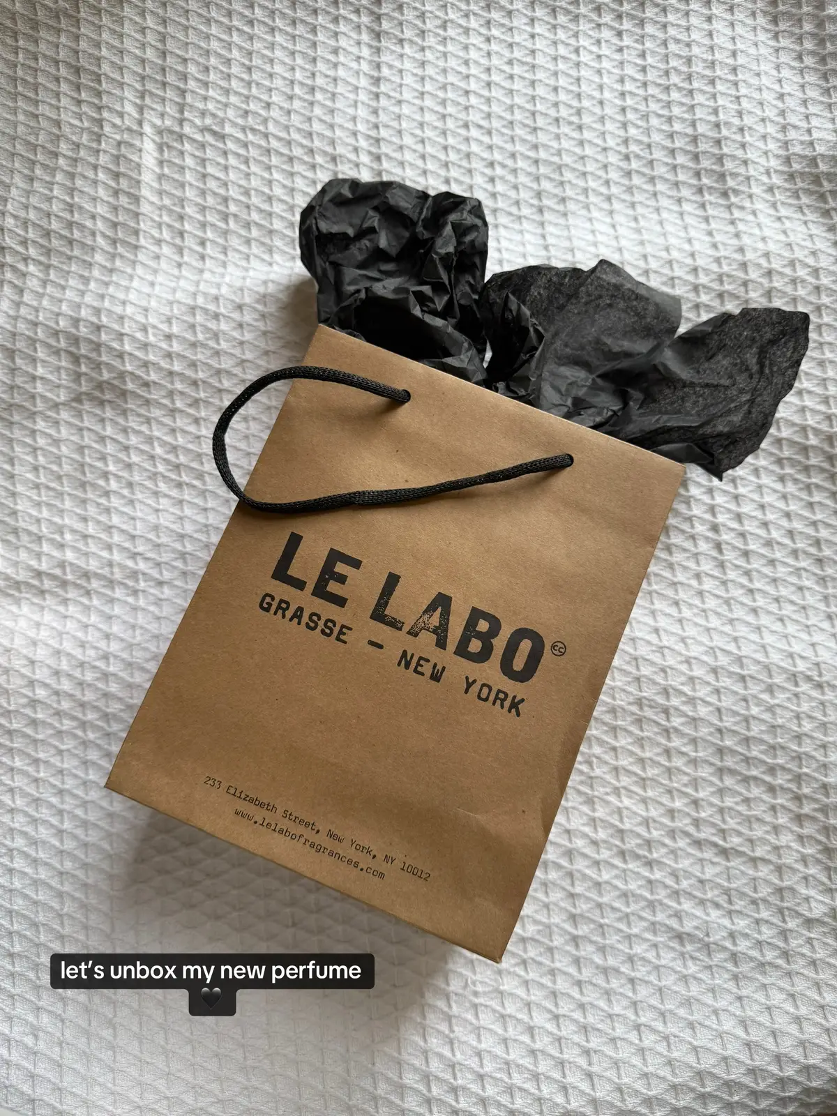 I’ve been fixated on finding my perfect non-gourmand vanilla fragrances to wear this fall, and at first sniff I knew I had to have this. Elevated and sophisticated, perfect for the fall season. I just love.  #perfumetiktok #perfumetok #lelabo #unboxing #microinfluencer 