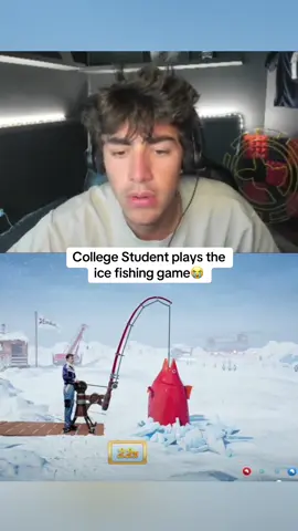 College Student plays the ice fishing game😭 #kickstreaming 