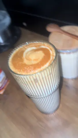 Coffee at my sisters 🤭 #coffeebar #sistershouse #sisterlove #parati #tiktokshop #proteincoffee #cafecitofrio 