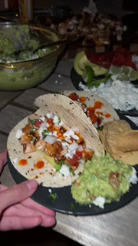 Taco details below!! Escaped to big bear for Labor Day !!!  *I feel like this is a super simple dinner with minimal (to none) waste for traveling :’) it’s for sure my go-to loll  Chicken thigh marinade: oil (olive or avocado), soy sauce, lime juice, taco seasoning packet (helps avoid buying a ton of spices), minced garlic  -guac: 2-3 avocados, 1 lime juiced, 1 white onion diced, 1-2 tomatoes diced, cilantro, minced garlic, salt topped with cotija cheese!  -tortillas of choice!  -whatever I have left over from guac (limes, cilantro, onion, tomato, cheese, etc) I just use as toppings for the tacos !! So yum 😊